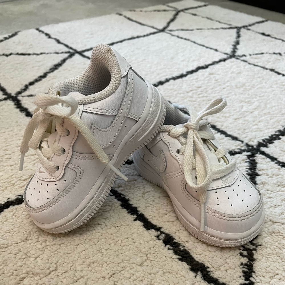 Toddler Nike Air Force 1 Sneakers Solid White